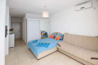 Апартаменты Apartments Bravo Добра-Вода Номер-студио с видом на море-7